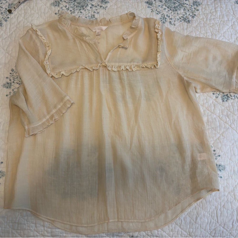 Lauren Conrad Women’s Cream Ruffle Top